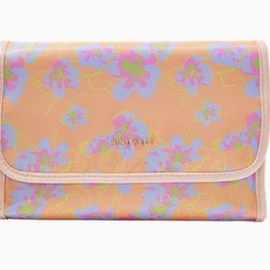 Nine West hanging travel organizer